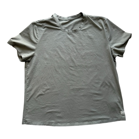 Vuori Pants - Vuori green T-shirt size small